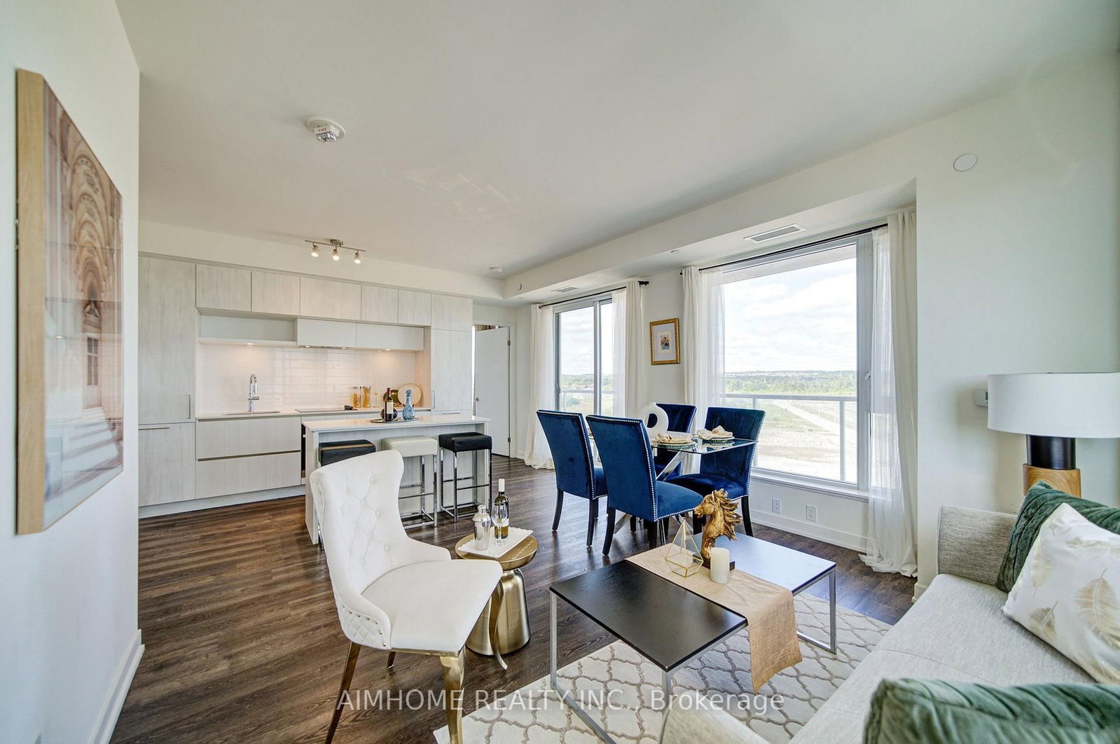2 David Eyer Road E • #829 • Richmond Hill, ON photo 1