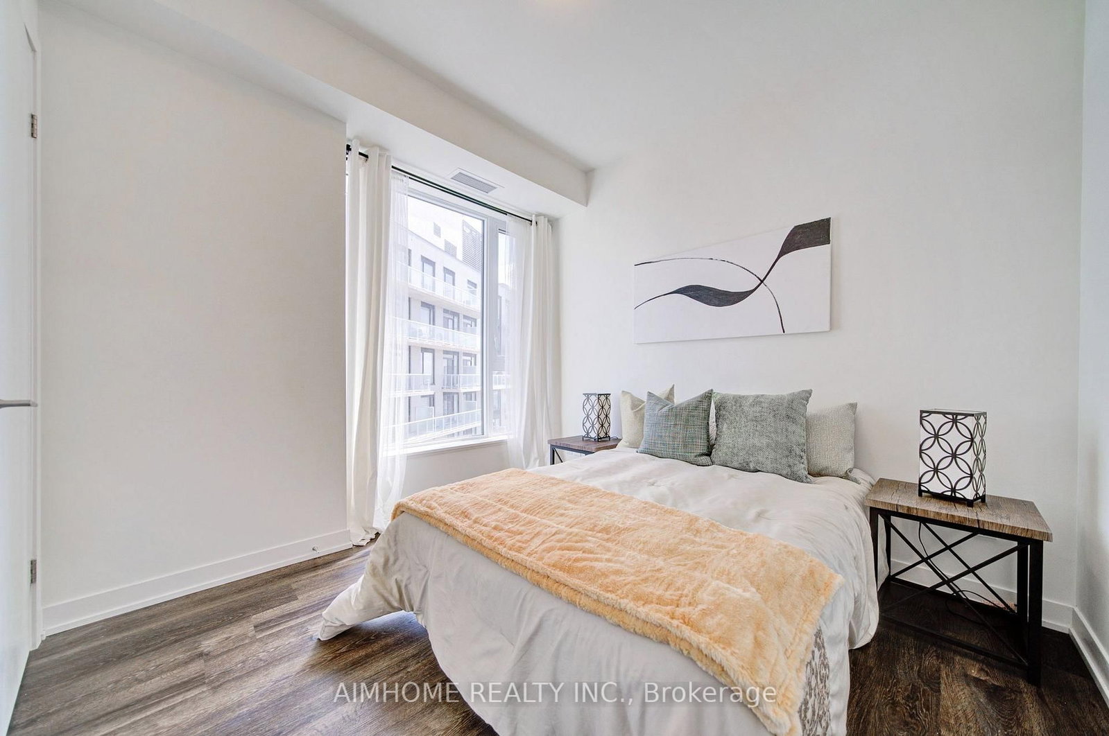 2 David Eyer Road E • #829 • Richmond Hill, ON photo 10