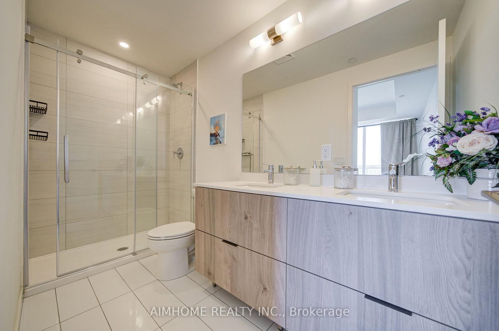 2 David Eyer Road E • #829 • Richmond Hill, ON photo 15