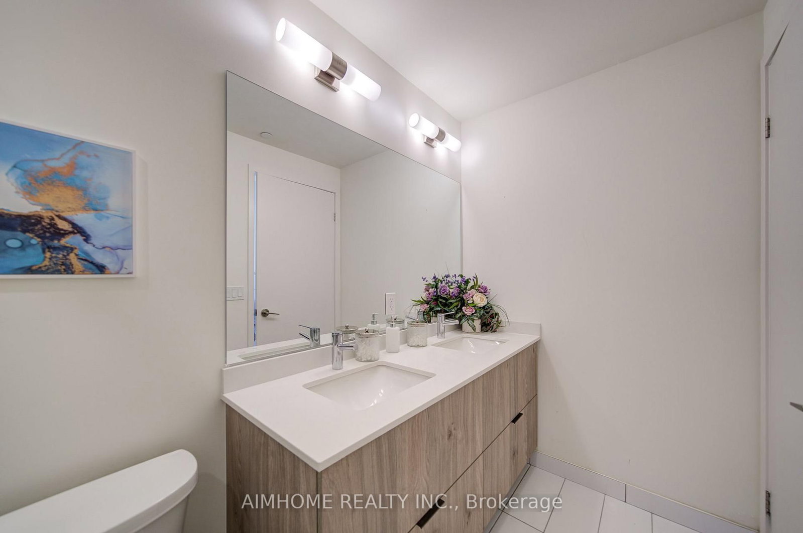 2 David Eyer Road E • #829 • Richmond Hill, ON photo 17