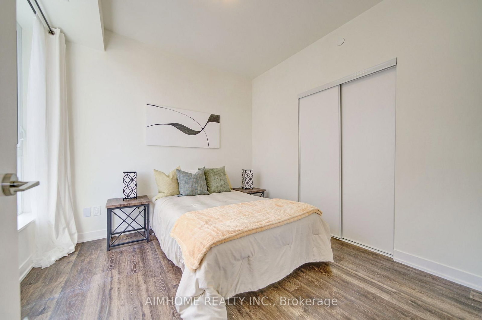 2 David Eyer Road E • #829 • Richmond Hill, ON photo 9