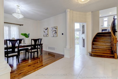211 Frank Endean Road • Richmond Hill, ON photo 4