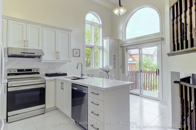 211 Frank Endean Road • Richmond Hill, ON photo 6