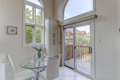 211 Frank Endean Road • Richmond Hill, ON photo 8