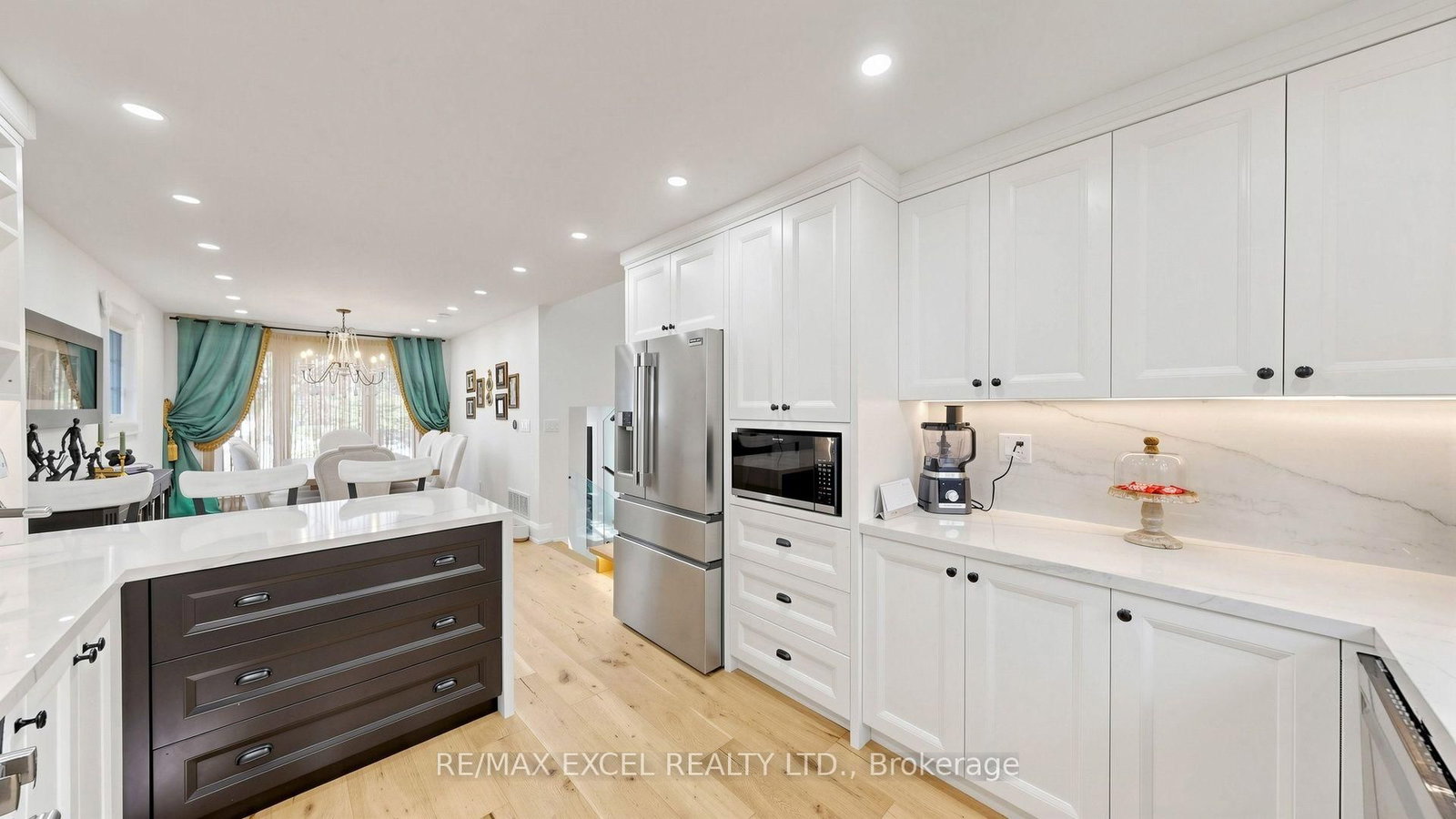 800 Pam Crescent • Newmarket, ON photo 16