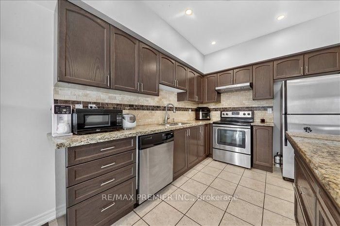 164 Matthewson Avenue • Bradford West Gwillimbury, ON photo 13