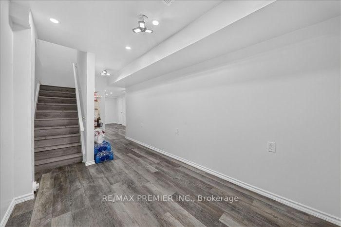 164 Matthewson Avenue • Bradford West Gwillimbury, ON photo 28