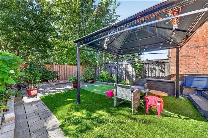 164 Matthewson Avenue • Bradford West Gwillimbury, ON photo 32