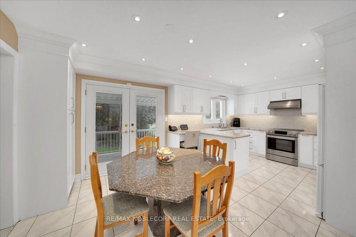 109 Wigwoss Drive • Vaughan, ON photo 11