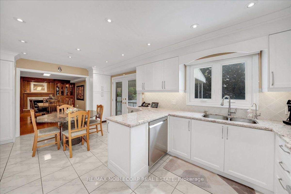 109 Wigwoss Drive • Vaughan, ON photo 12