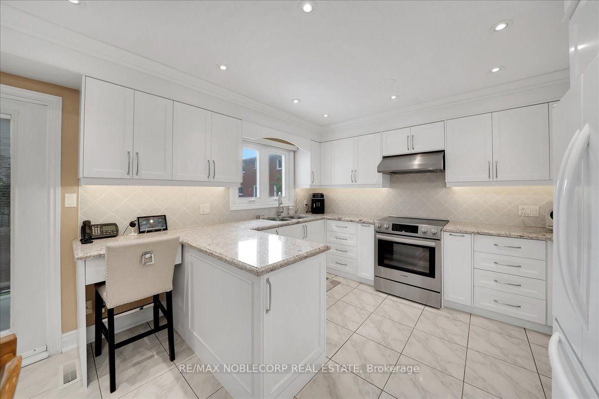 109 Wigwoss Drive • Vaughan, ON photo 13