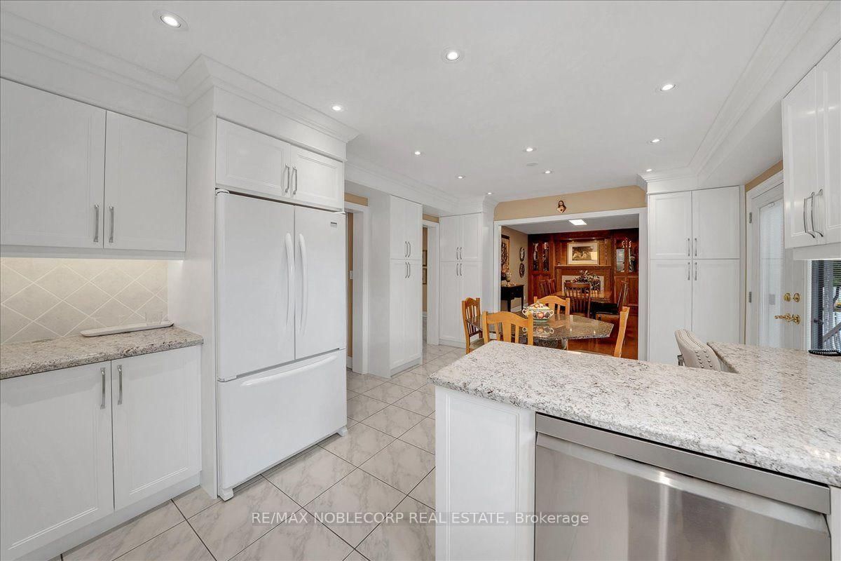 109 Wigwoss Drive • Vaughan, ON photo 15