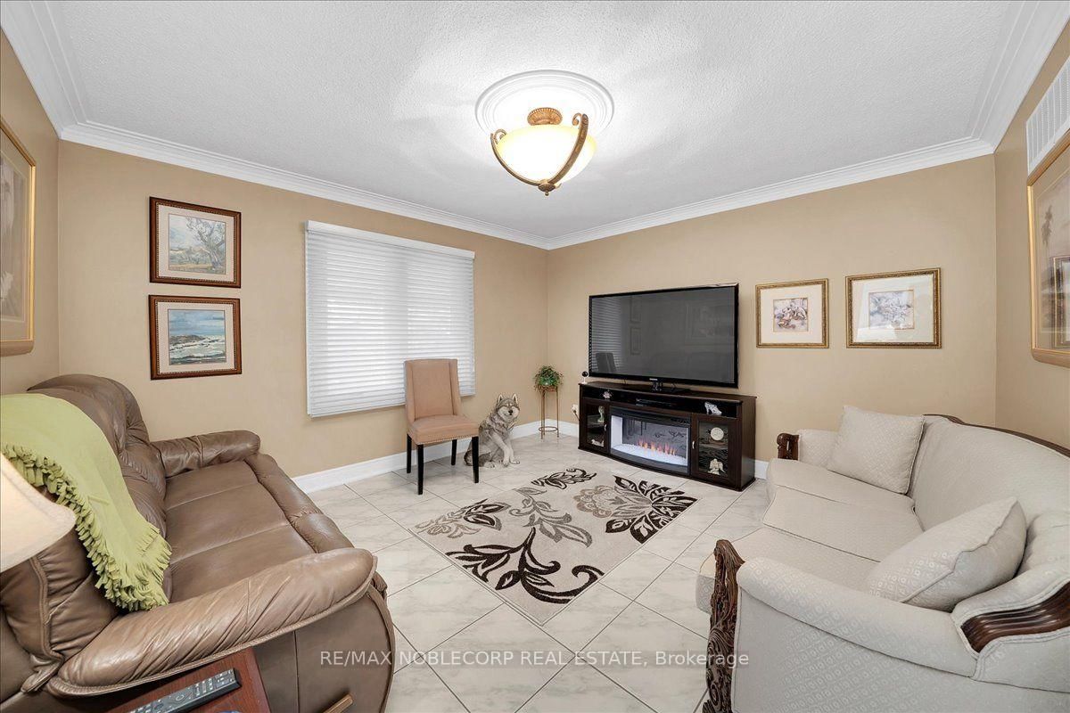 109 Wigwoss Drive • Vaughan, ON photo 20