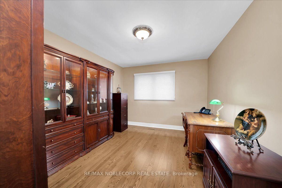109 Wigwoss Drive • Vaughan, ON photo 23