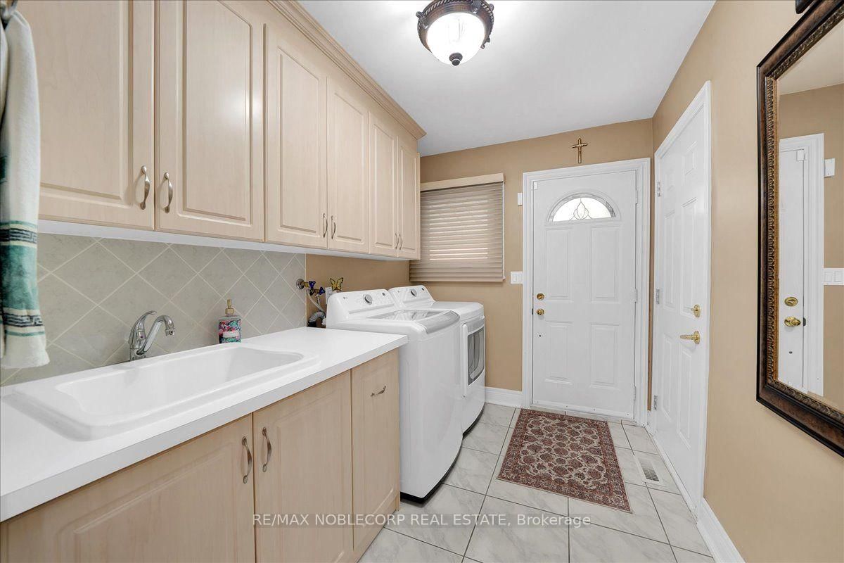 109 Wigwoss Drive • Vaughan, ON photo 24