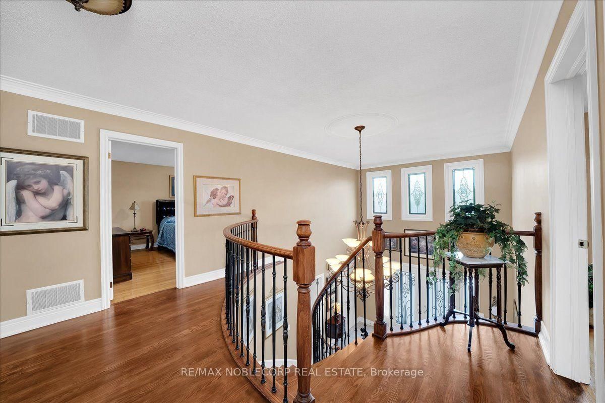 109 Wigwoss Drive • Vaughan, ON photo 25