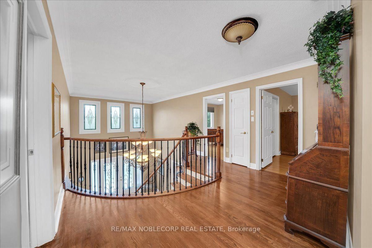 109 Wigwoss Drive • Vaughan, ON photo 27