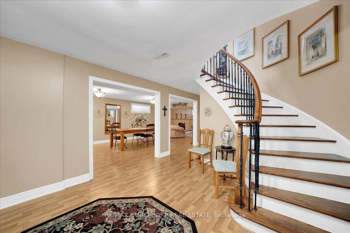 109 Wigwoss Drive • Vaughan, ON photo 38