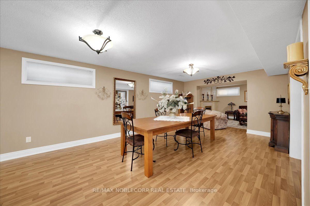 109 Wigwoss Drive • Vaughan, ON photo 40
