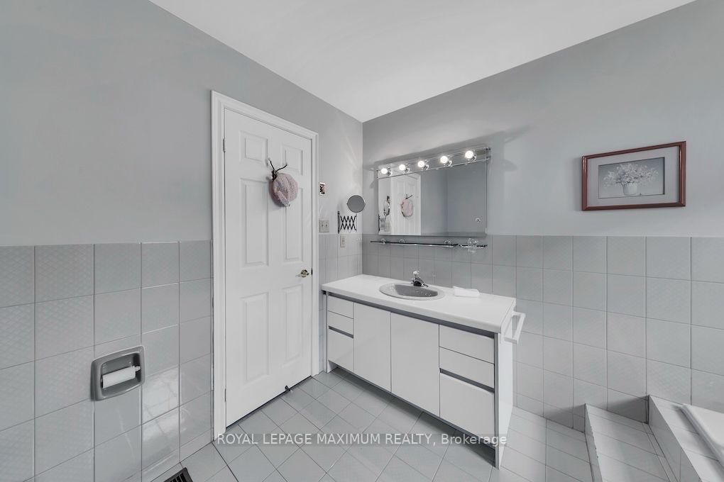 51 Squire Graham Lane • Vaughan, ON photo 32