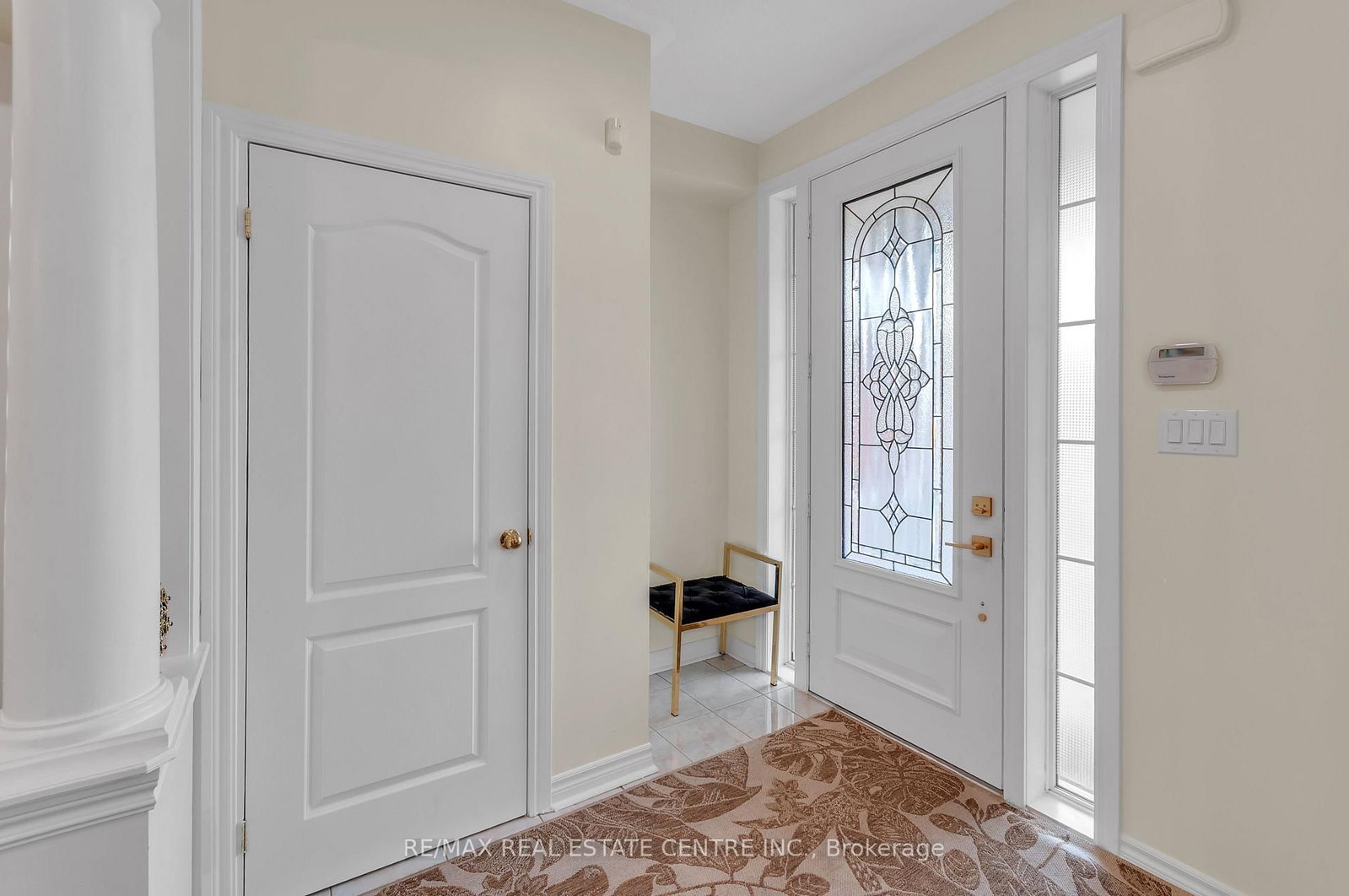 13 Lions Court • Essa, ON photo 4
