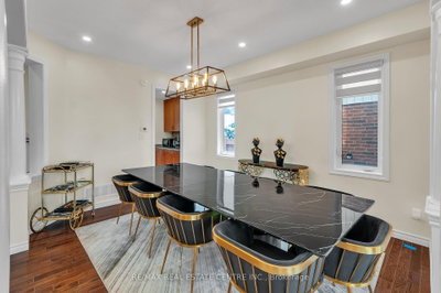 13 Lions Court • Essa, ON photo 8