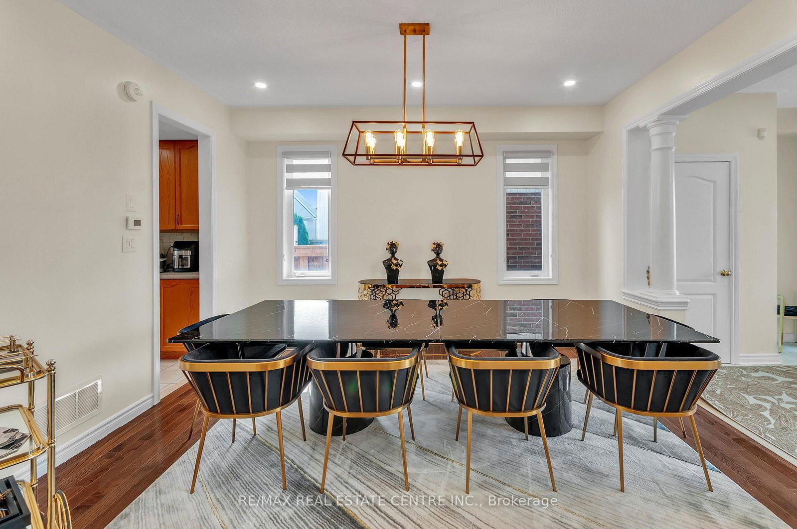13 Lions Court • Essa, ON photo 9