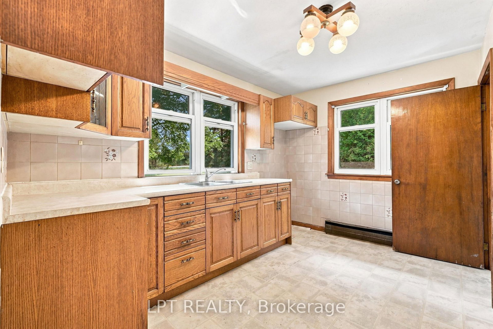 586 Hwy 47 Highway • Uxbridge, ON photo 40