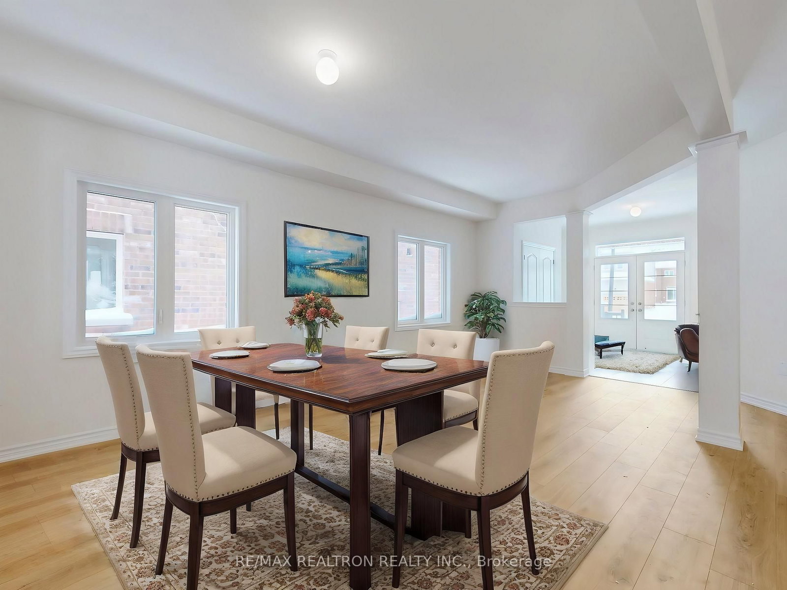 6 Grieve Avenue • Georgina, ON photo 3