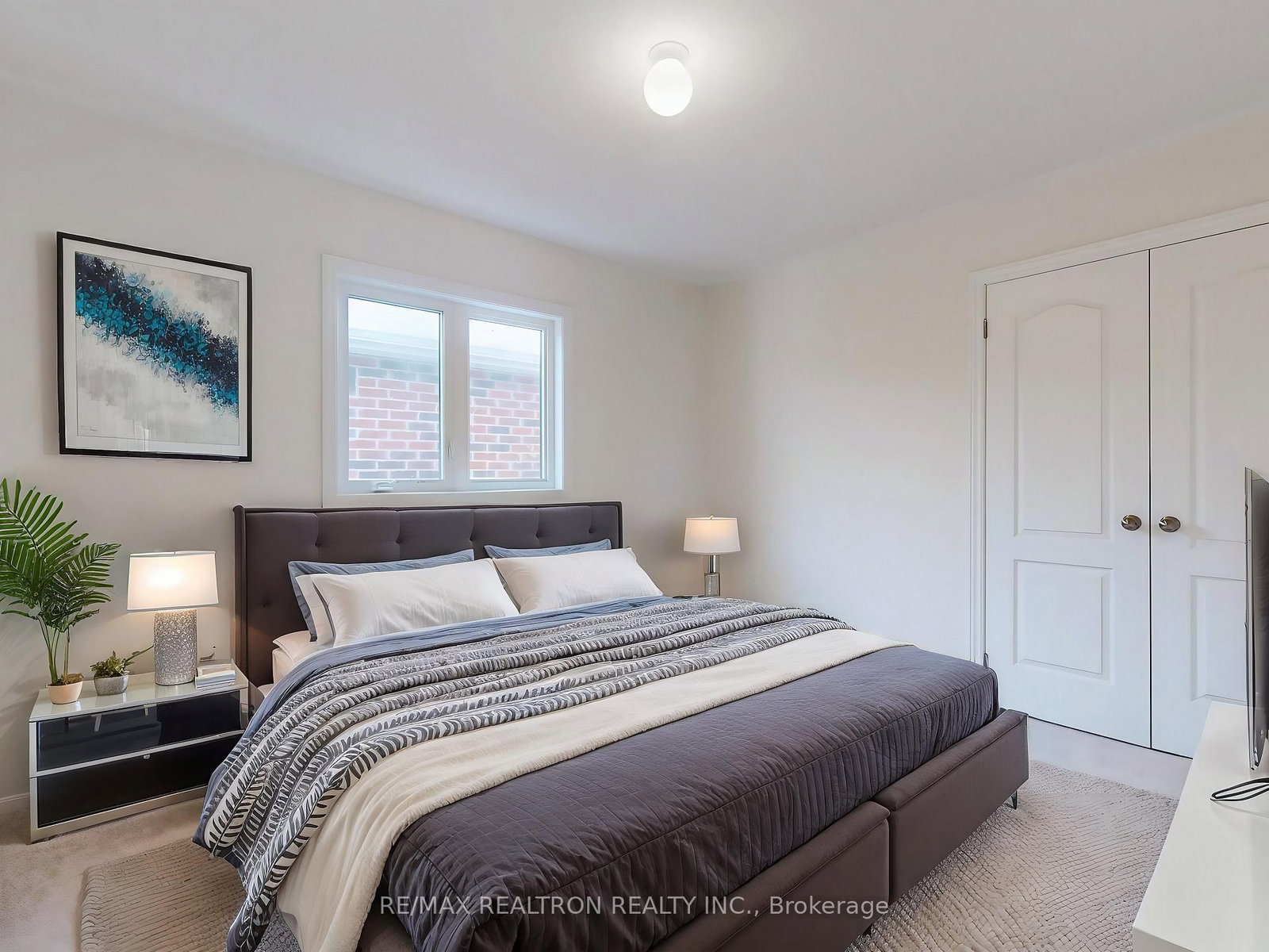 6 Grieve Avenue • Georgina, ON photo 8