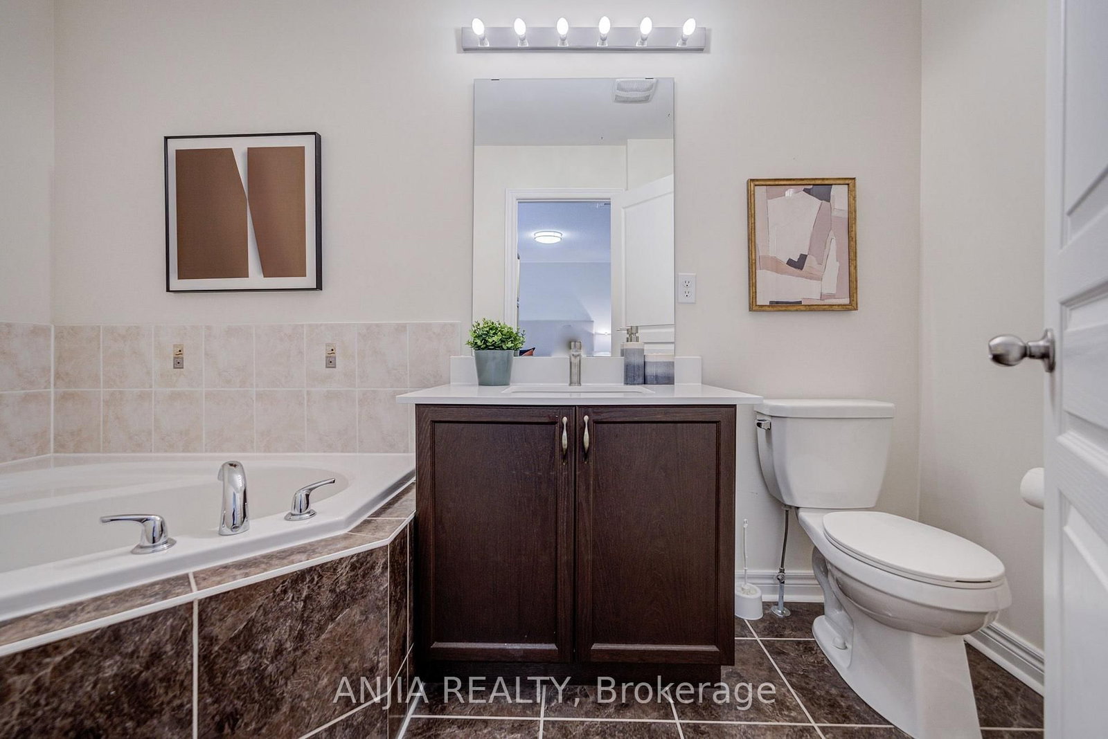2406 Bur Oak Avenue • Markham, ON photo 21