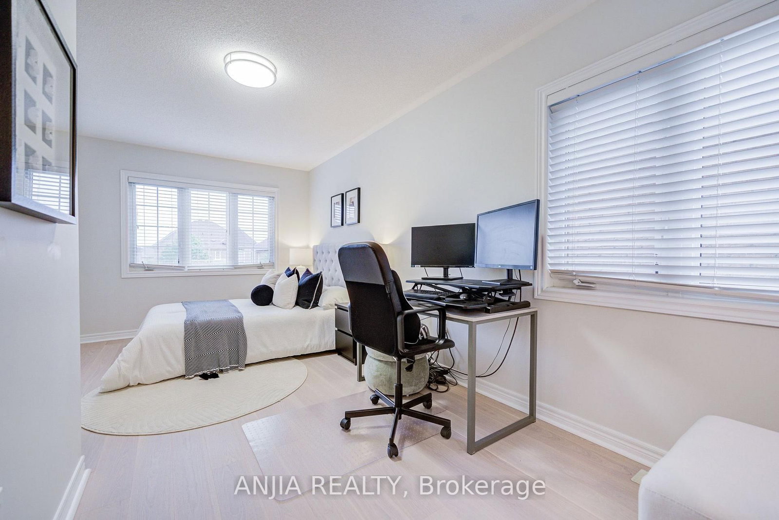 2406 Bur Oak Avenue • Markham, ON photo 23