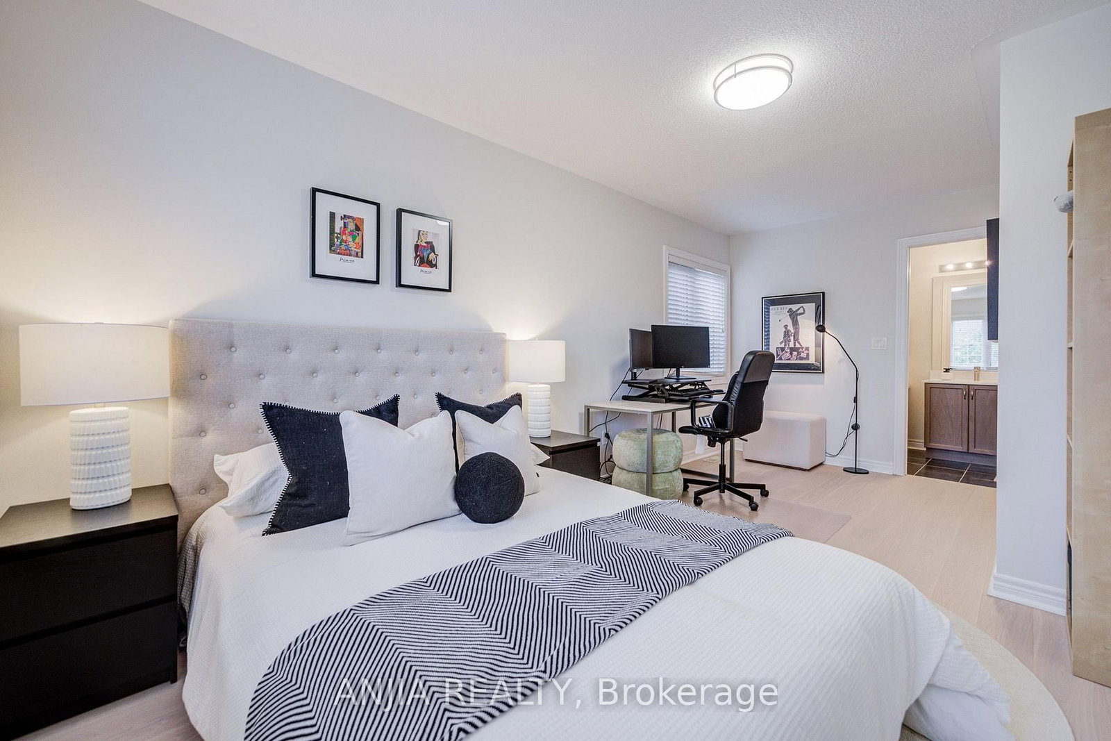 2406 Bur Oak Avenue • Markham, ON photo 25