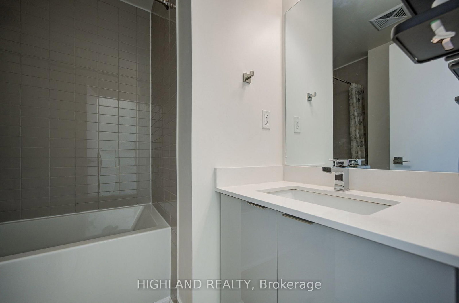 2916 Highway 7 • #3602 • Vaughan, ON photo 13