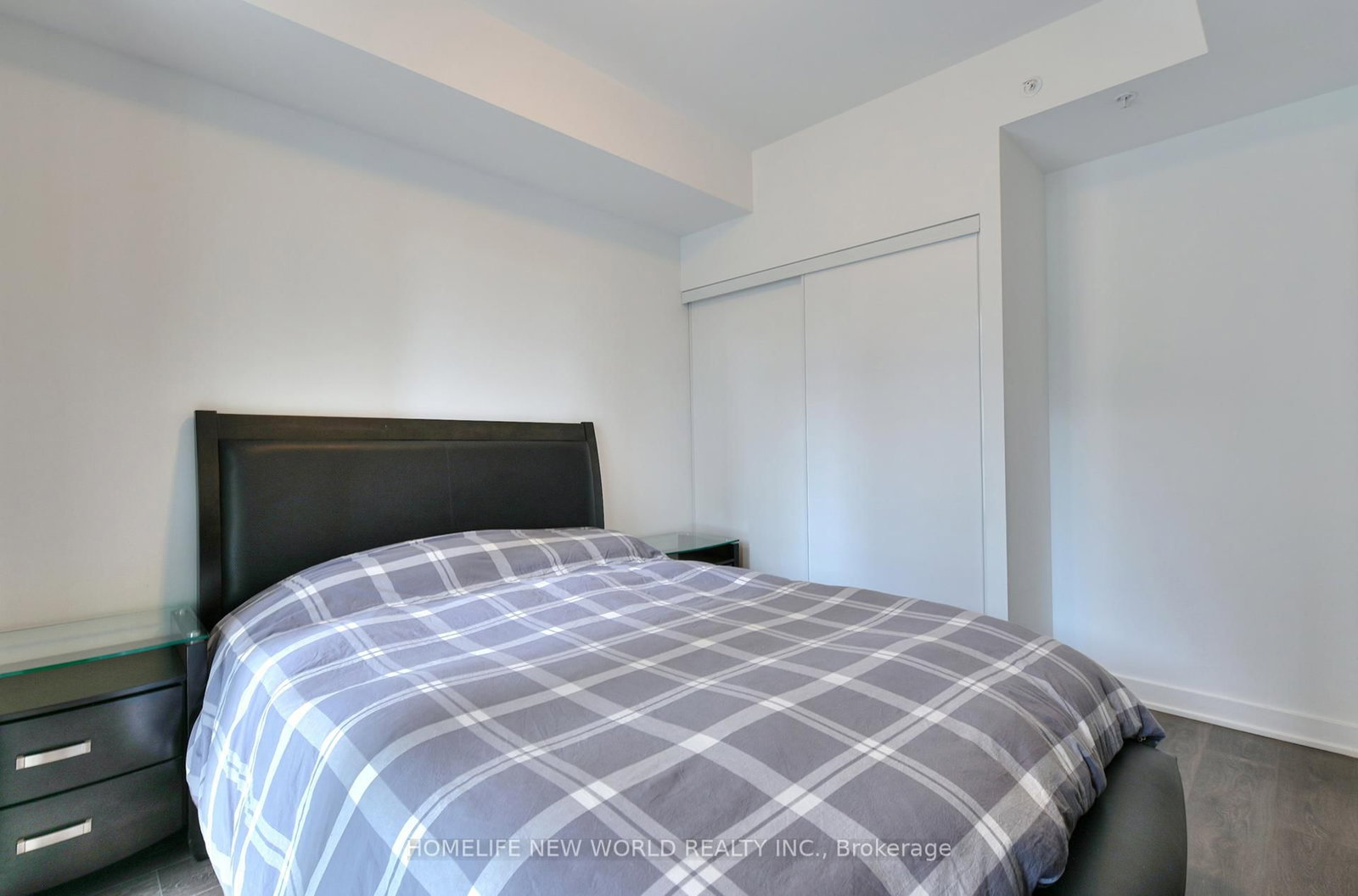 85 Oneida Crescent • #811 • Richmond Hill, ON photo 17