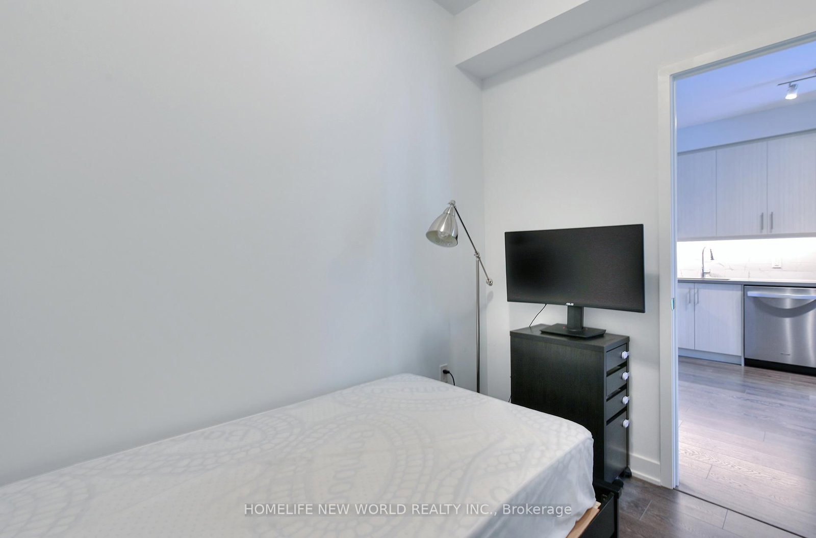 85 Oneida Crescent • #811 • Richmond Hill, ON photo 19