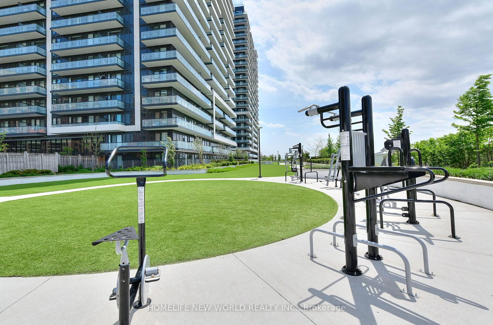 85 Oneida Crescent • #811 • Richmond Hill, ON photo 24
