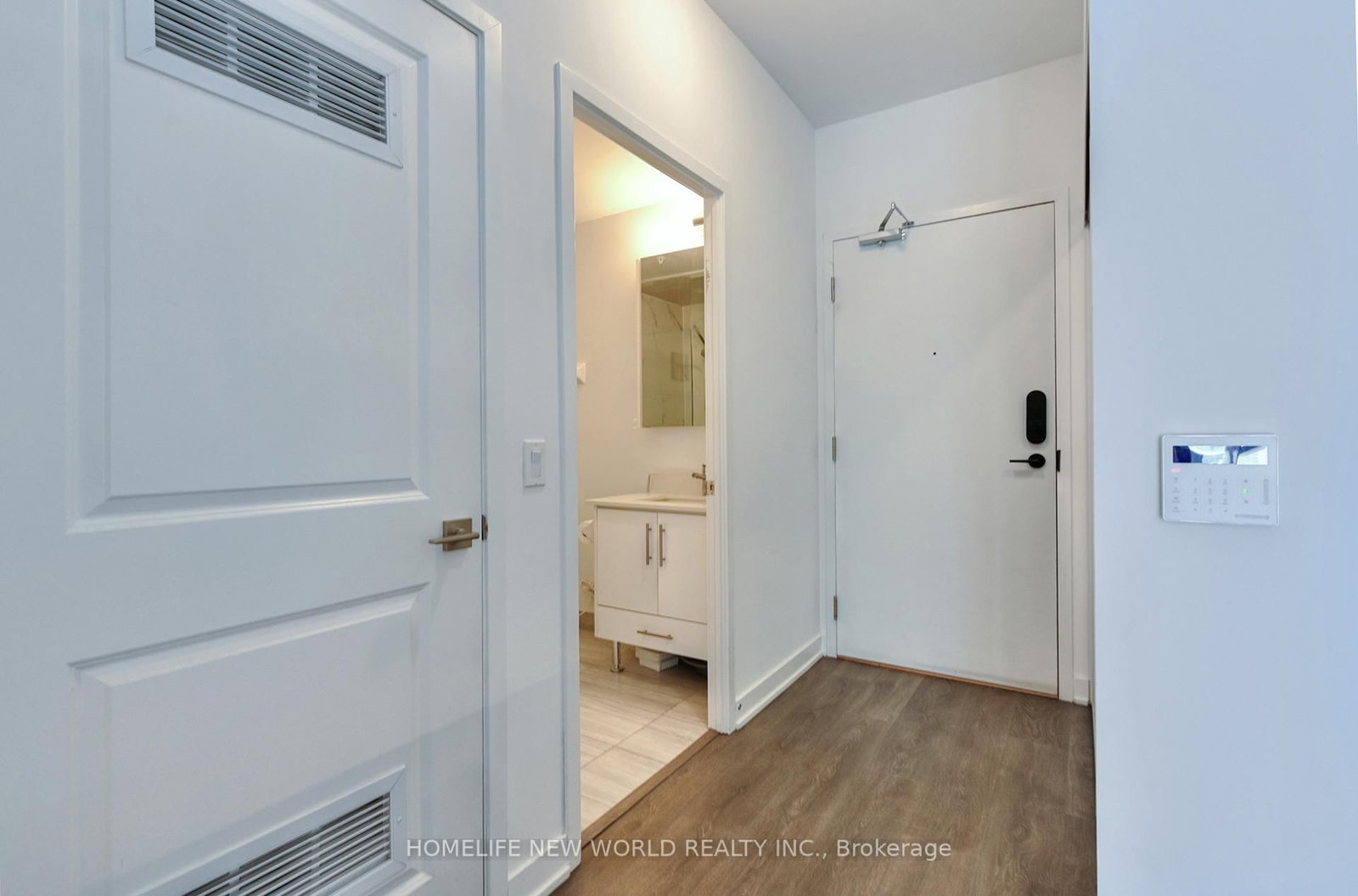 85 Oneida Crescent • #811 • Richmond Hill, ON photo 3