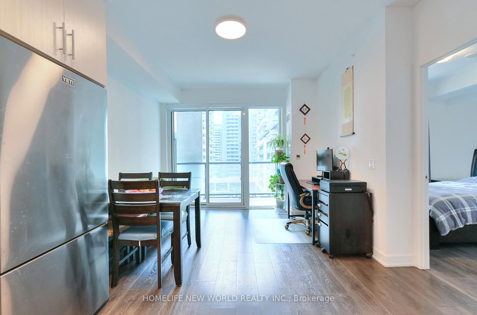 85 Oneida Crescent • #811 • Richmond Hill, ON photo 5