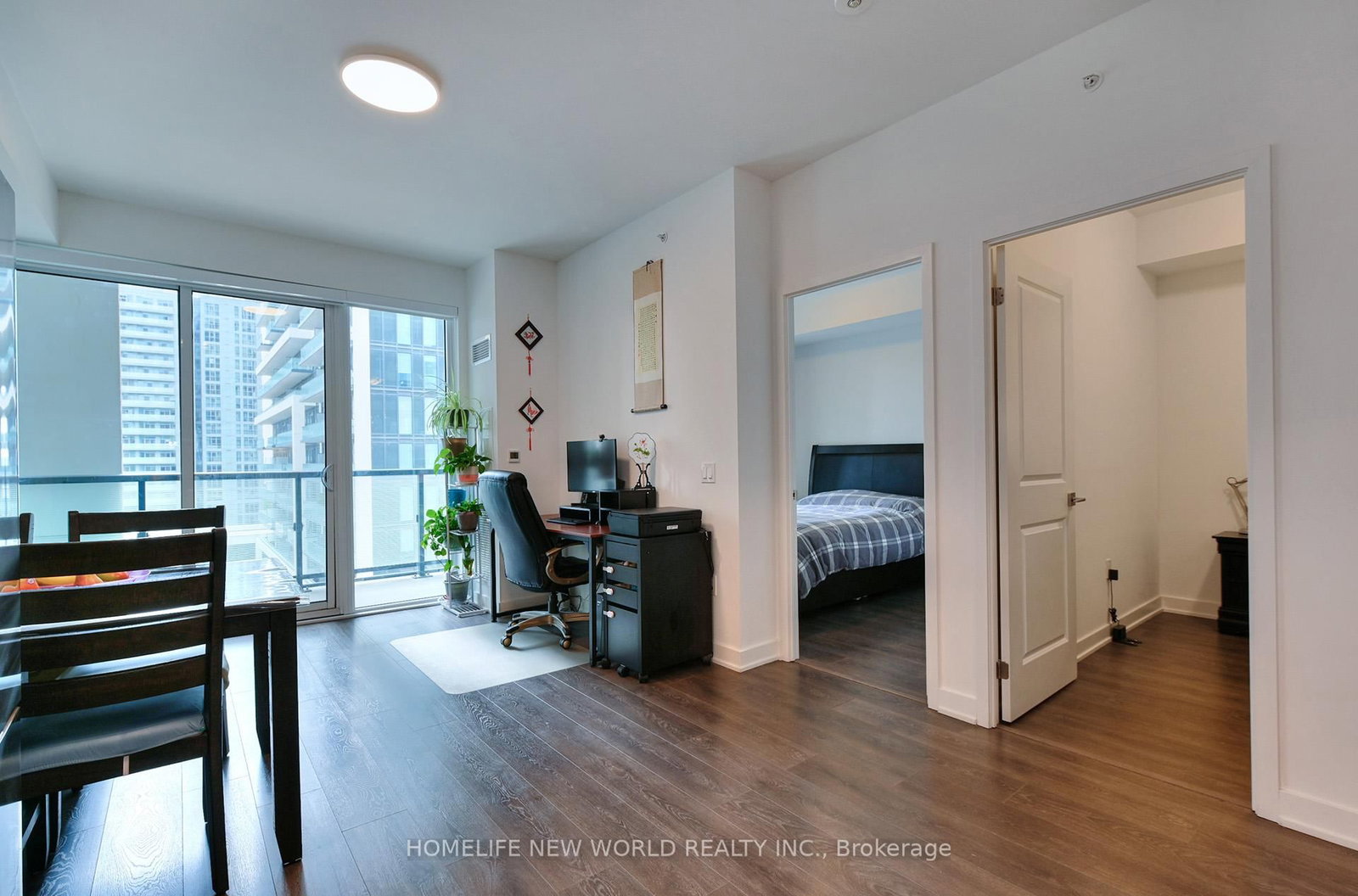 85 Oneida Crescent • #811 • Richmond Hill, ON photo 6