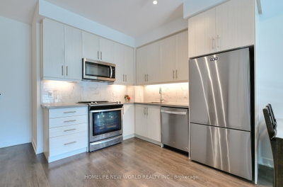 85 Oneida Crescent • #811 • Richmond Hill, ON photo 9