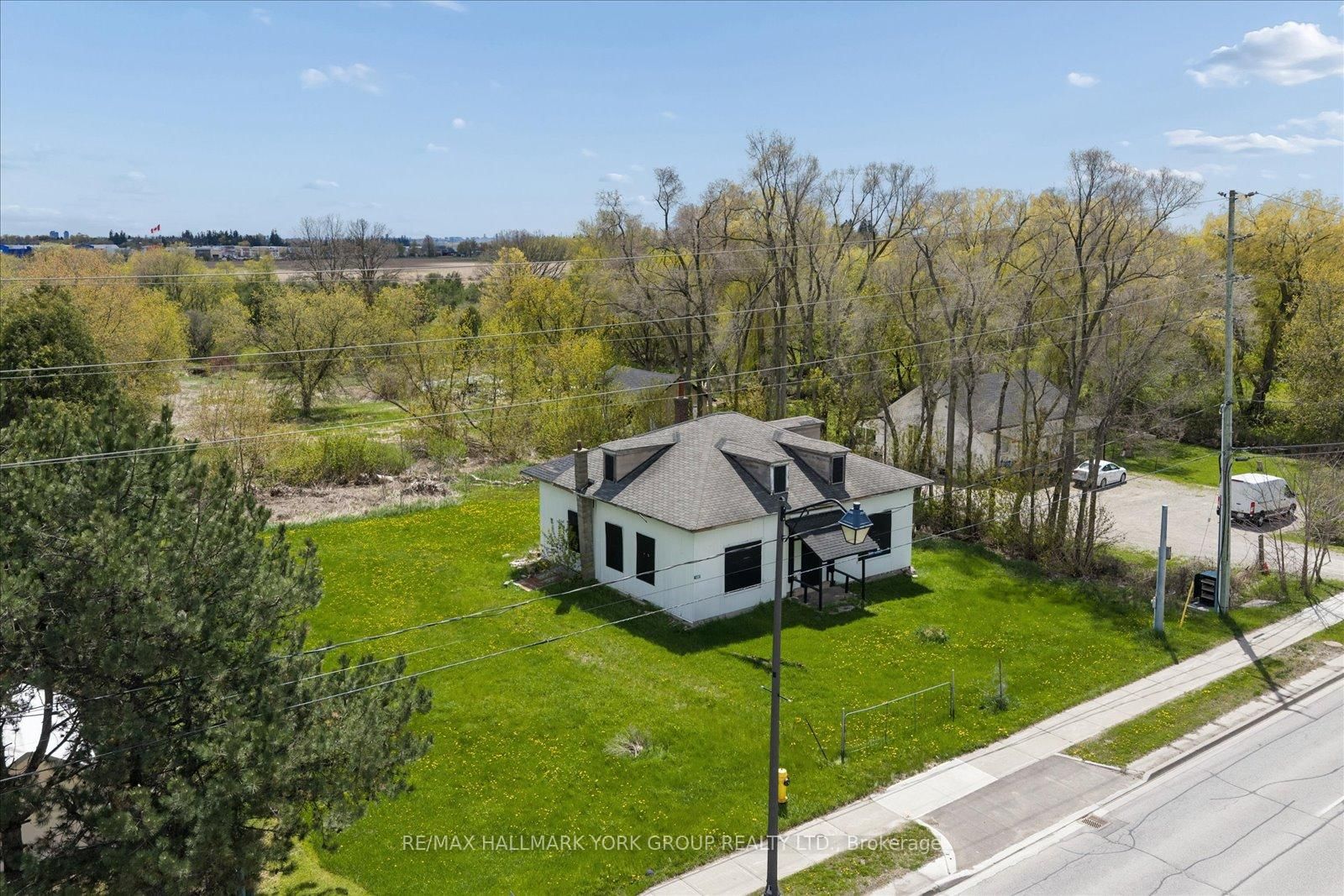 5387 Main Street • Whitchurch-Stouffville, ON photo 5