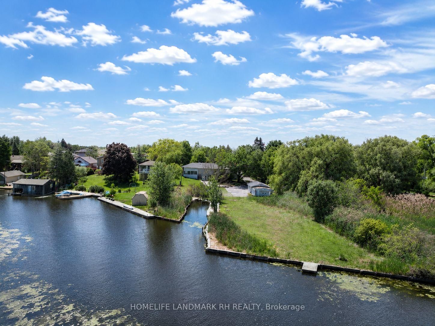 88 Riverglen Drive • Georgina, ON photo 2