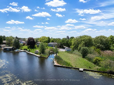 88 Riverglen Drive • Georgina, ON photo 2