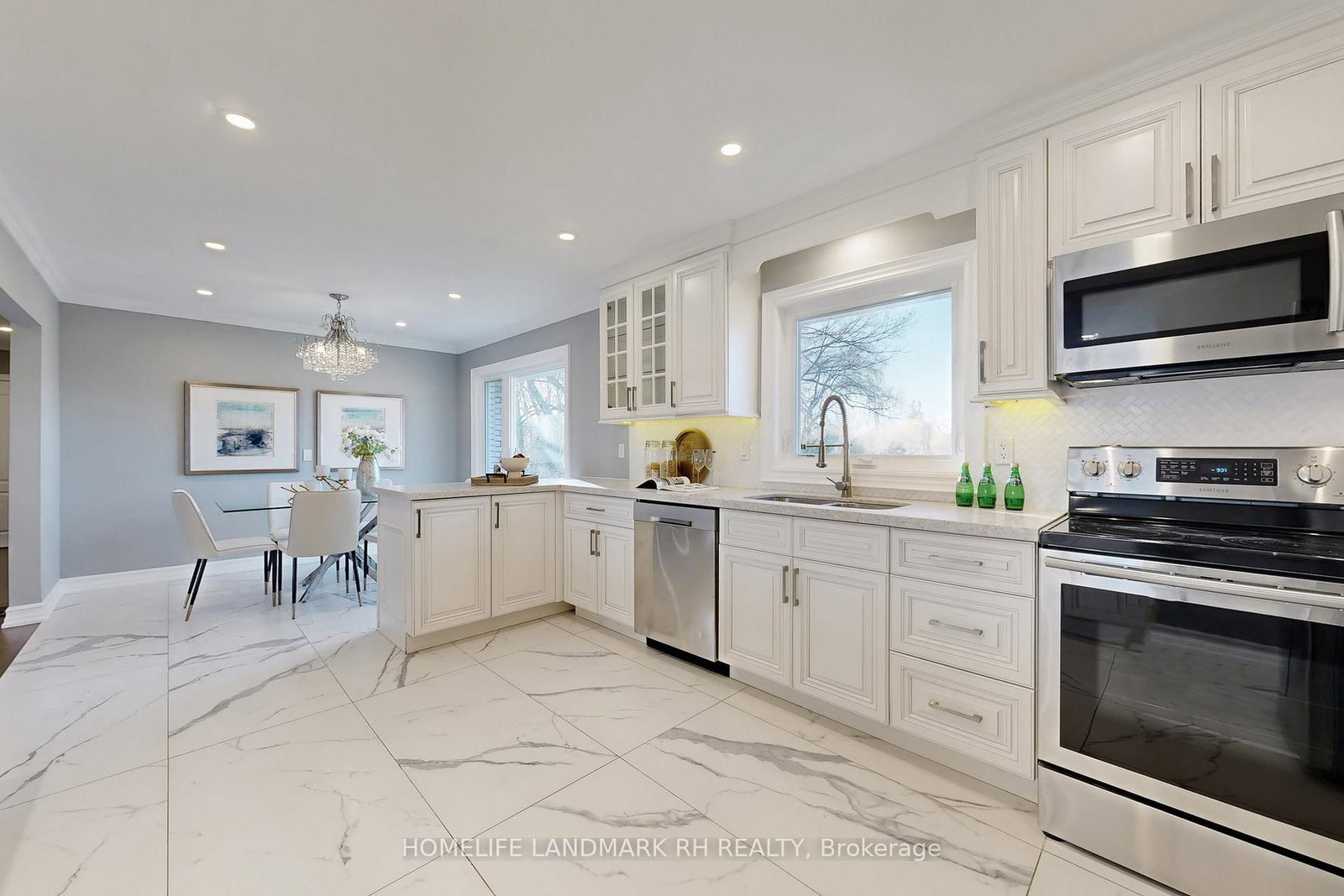 88 Riverglen Drive • Georgina, ON photo 8