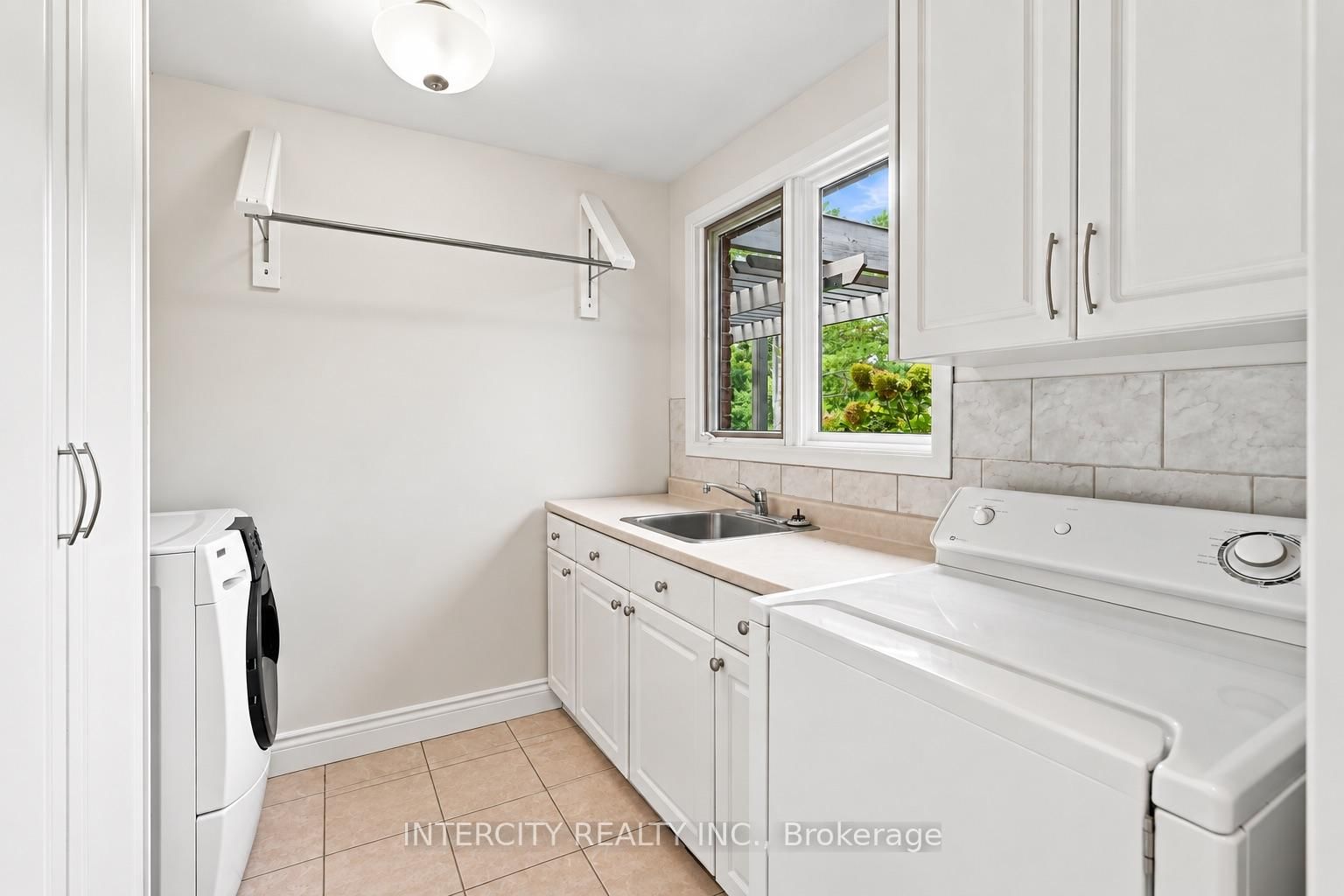 100 Ravendale Court • Vaughan, ON photo 25