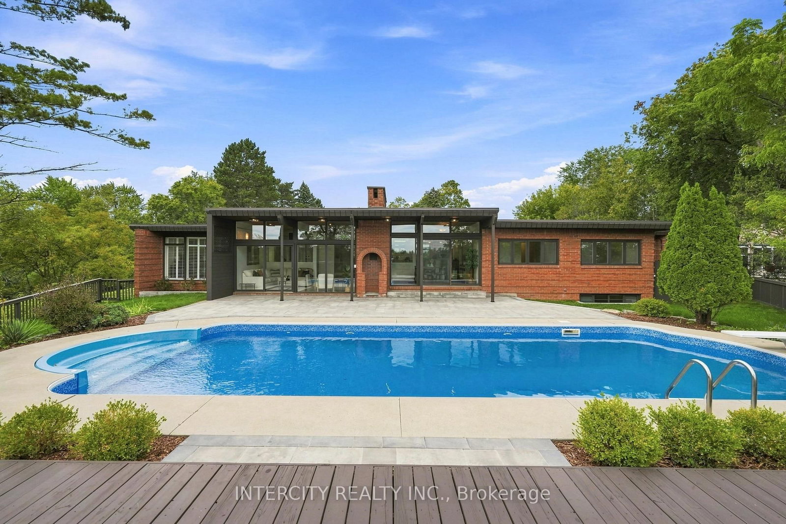 100 Ravendale Court • Vaughan, ON photo 28