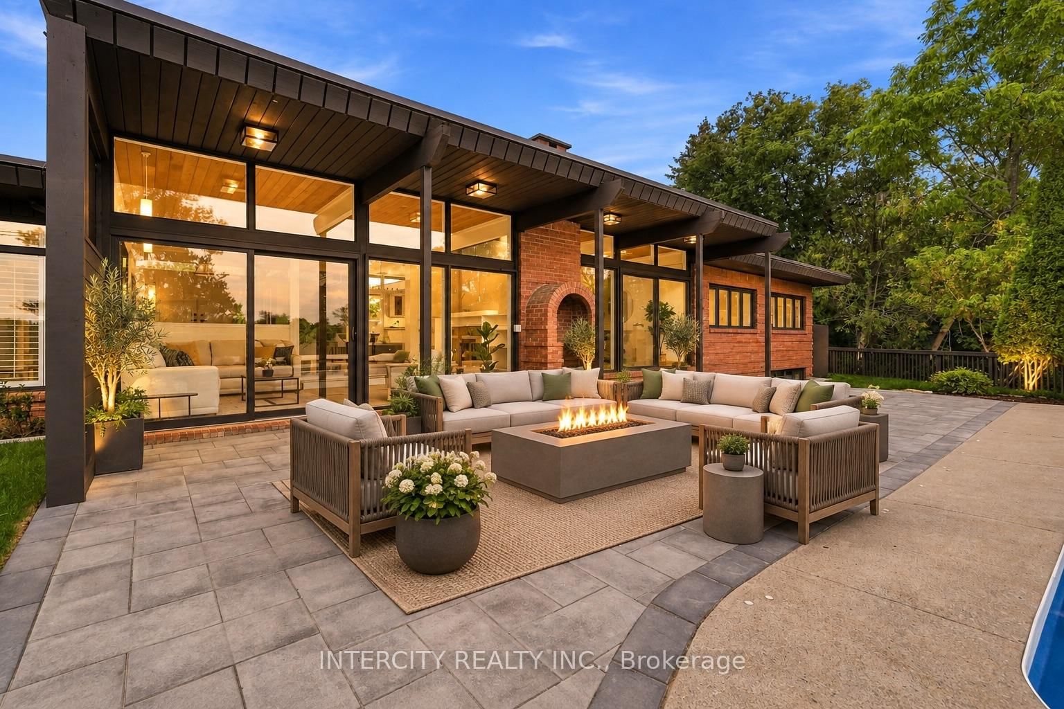 100 Ravendale Court • Vaughan, ON photo 30
