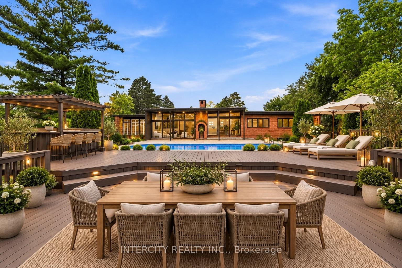 100 Ravendale Court • Vaughan, ON photo 32