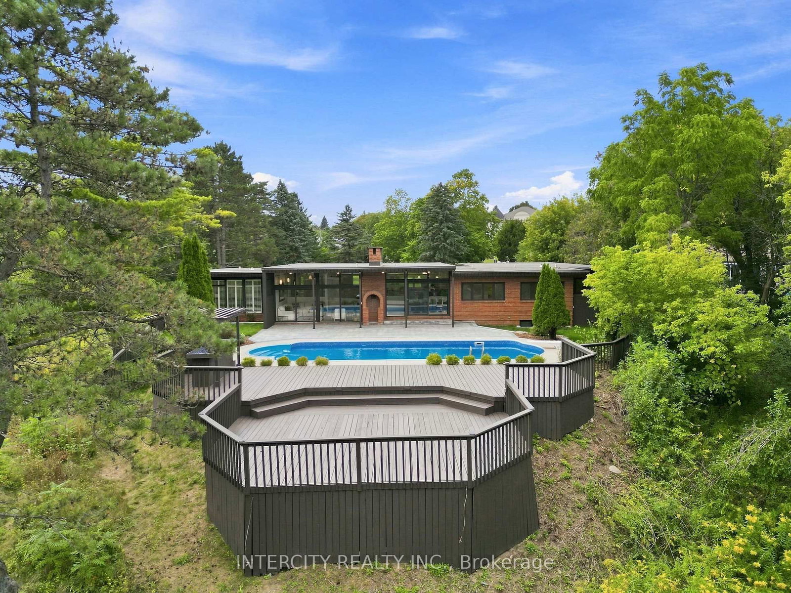 100 Ravendale Court • Vaughan, ON photo 34